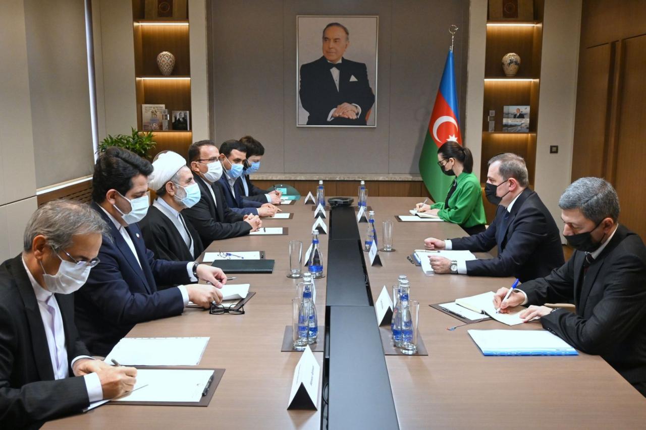 Azerbaijani FM, senior Iranian MP mull further joint projects