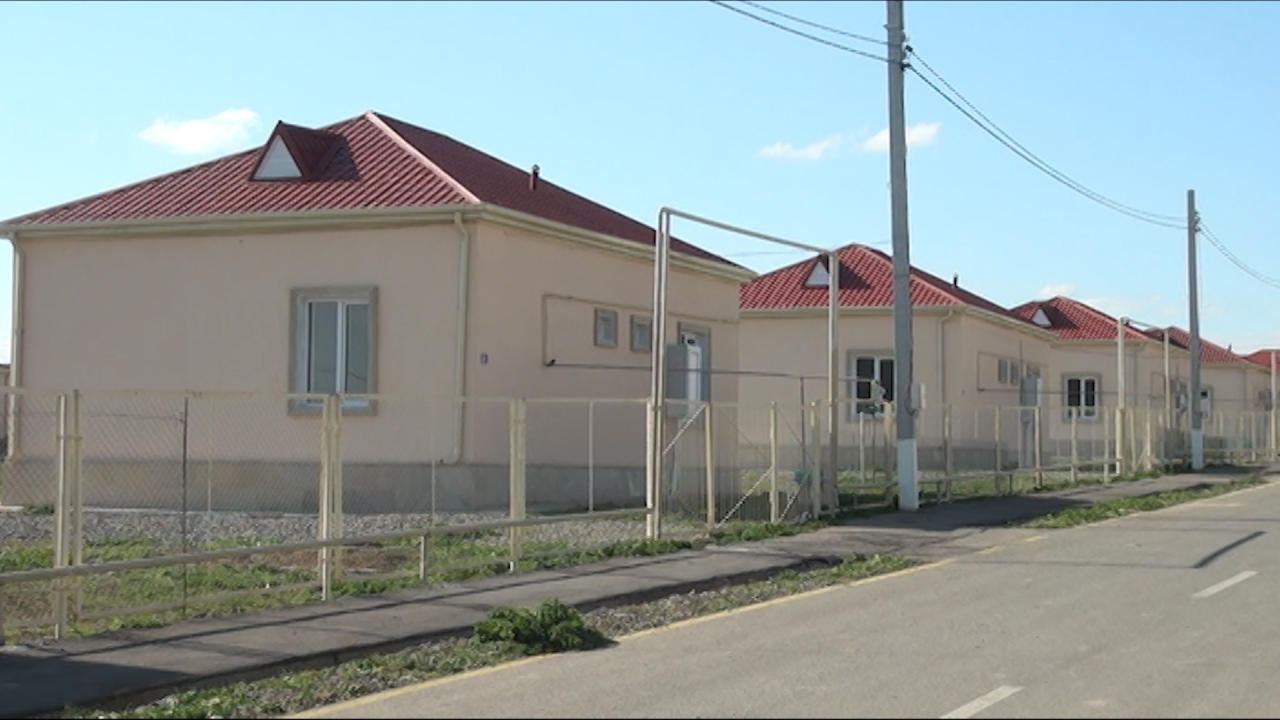 30 Azerbaijani IDP families return to their homes in Karabakh
