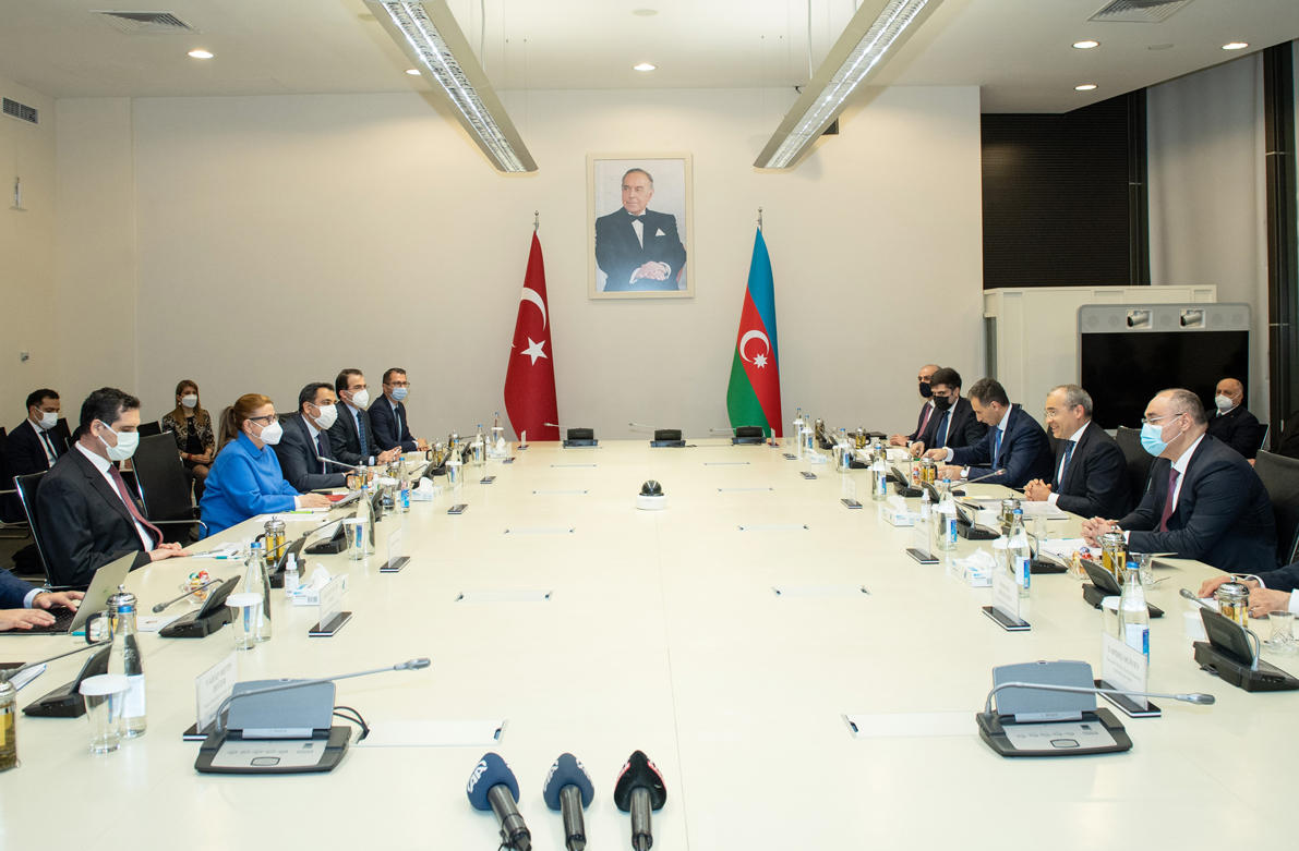 Azerbaijan, Turkey discuss further cooperation [PHOTO]