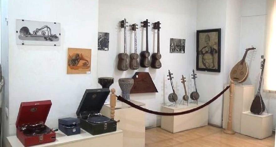Georgian sales folk instruments