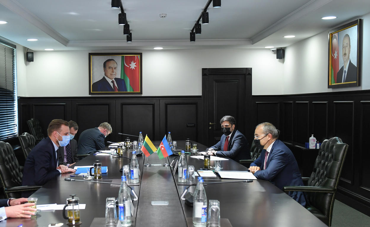Nepaisant COVID-19, didelė Azerbaidžano ir Lietuvos prekybos mainų apimtis