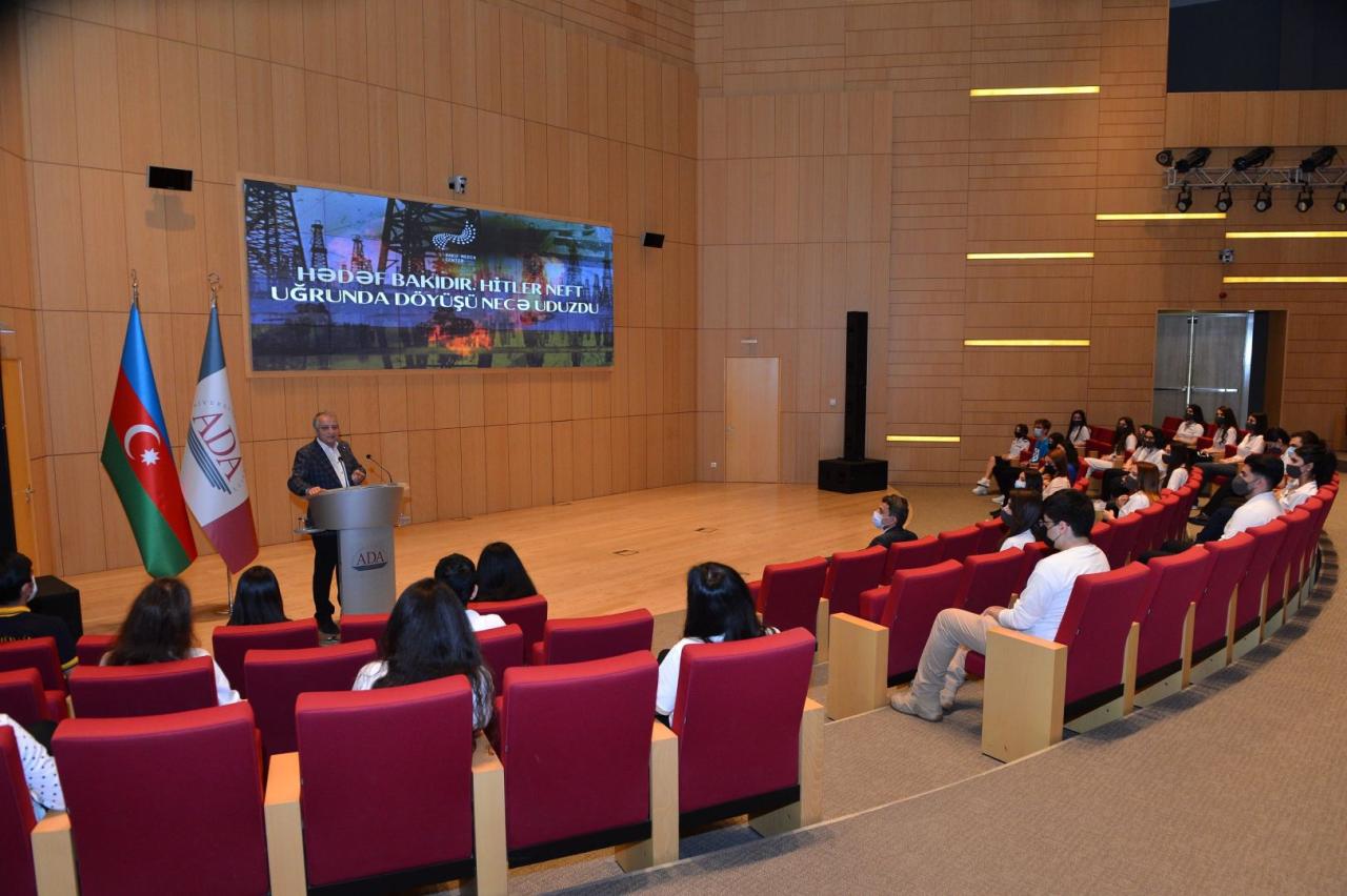 Azerbaijani ADA University sсreens film timed to Day of Victory in WWII [PHOTO]