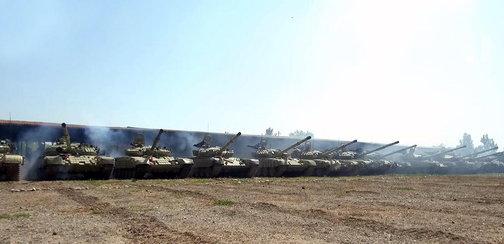 Tank units fulfill tasks, helicopters put in state of combat readiness in drills [PHOTO/VIDEO]