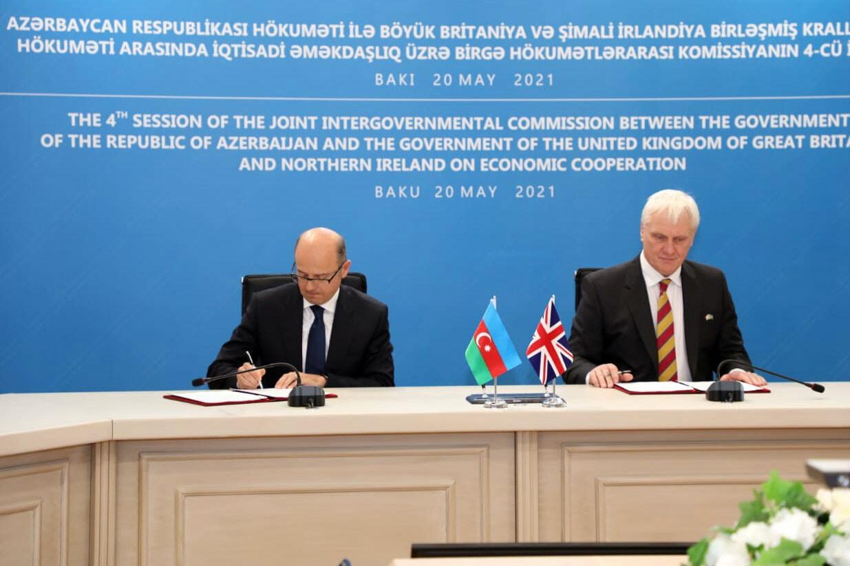 Azerbaijan, UK ink deal on clean energy transition, digital government [PHOTO]
