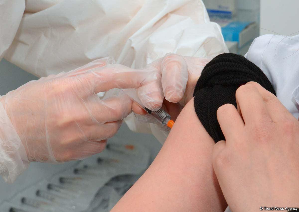 Azerbaijan shares data on number of vaccinated citizens for May 23