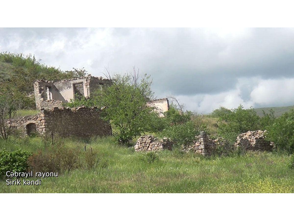 Azerbaijani MoD posts footage from Jabrayil district's Sirik village [VIDEO]