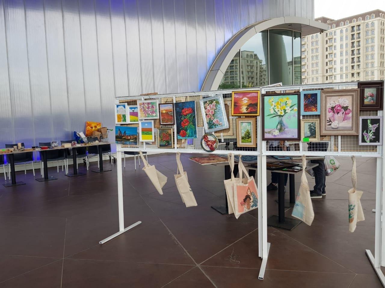 Fascinating art fair opens in Baku [PHOTO]
