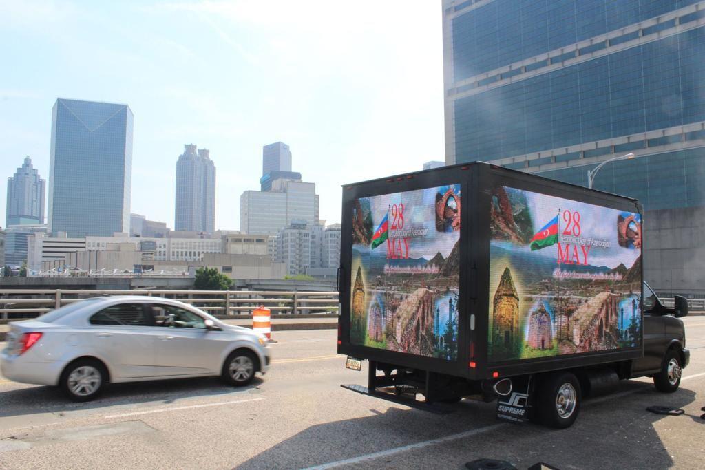 Azerbaijanis hold rallies in US cities on occasion of Republic Day [PHOTO]