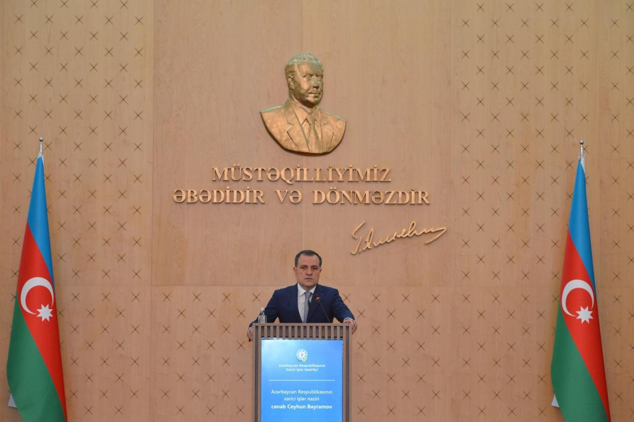 Azerbaijani FM meets with diplomats going abroad on rotation basis (PHOTO)