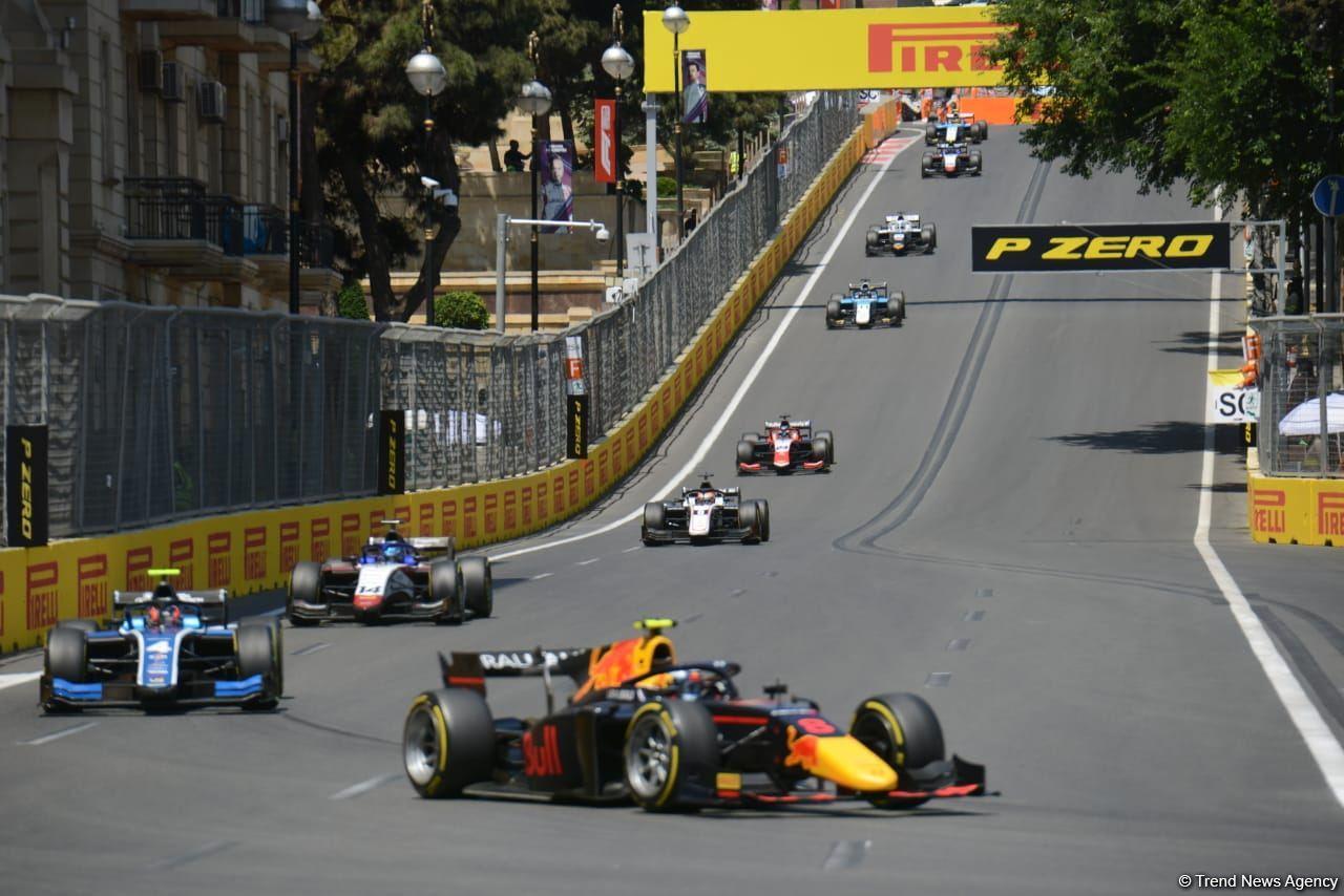 F 2 sprint kicks off in Baku within Azerbaijan Grand Prix (PHOTO)
