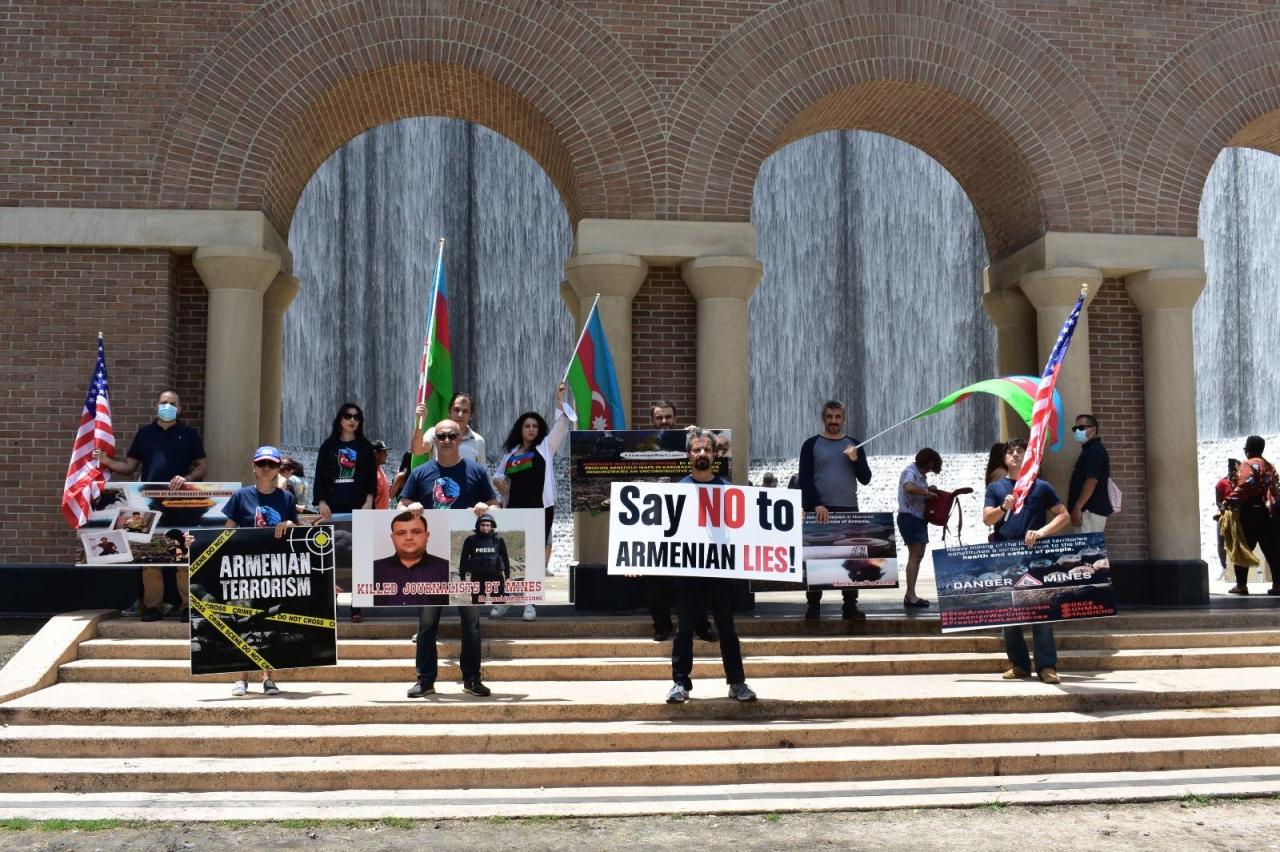 Protest held in Houston against Armenia's refusal to provide minefield maps to Azerbaijan [PHOTO] - Gallery Image