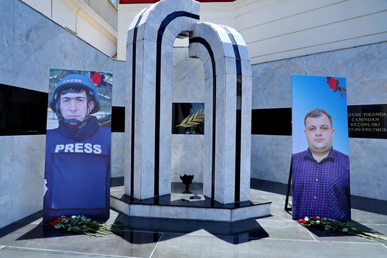 Baku commemorates journalists killed in mine explosion in Kalbajar [PHOTO]
