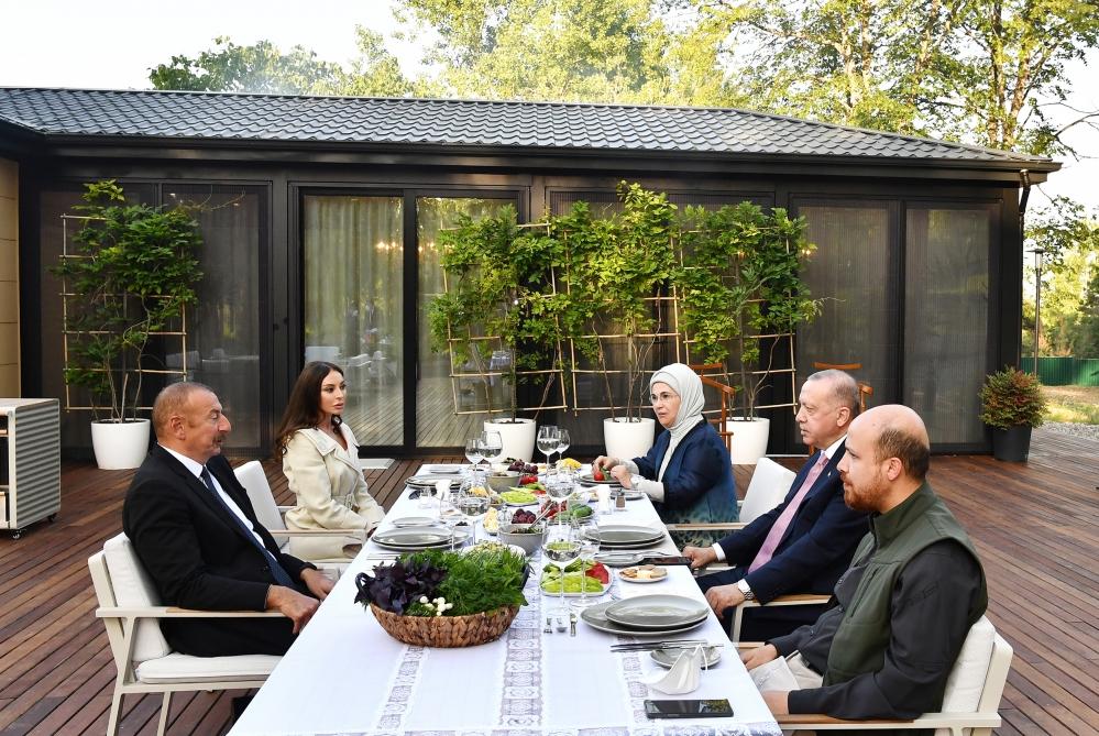 Presidents of Azerbaijan and Turkey join dinner in Shusha
