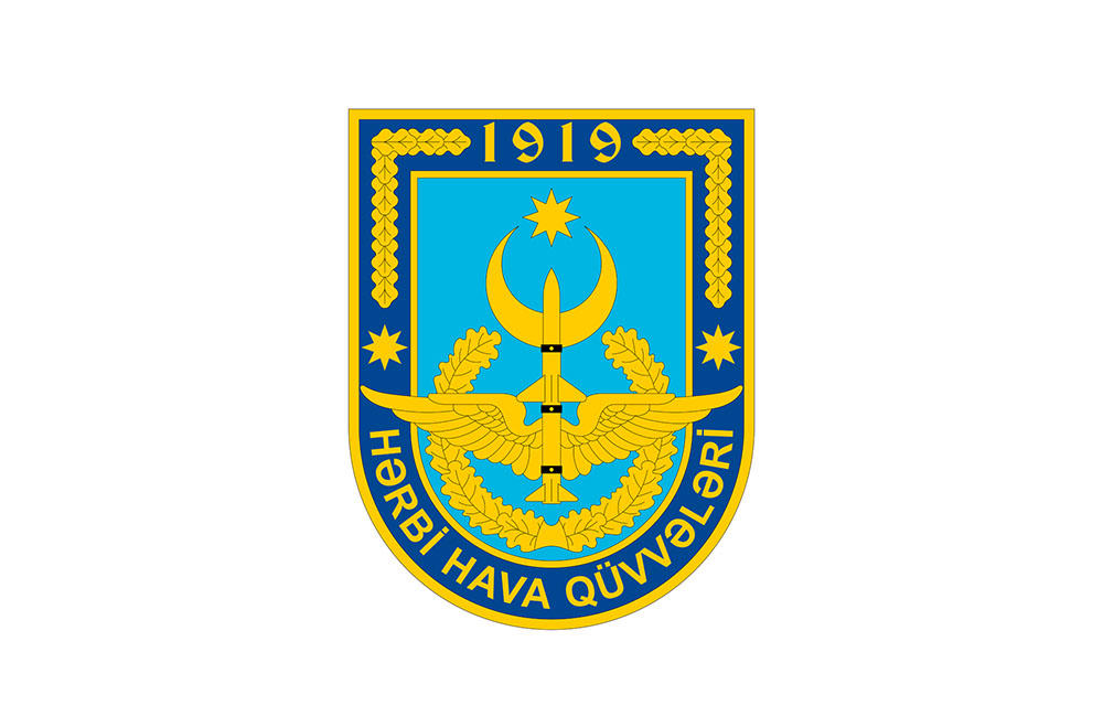 Servicemen, hikers go on expedition to mark army's 103rd anniversary
