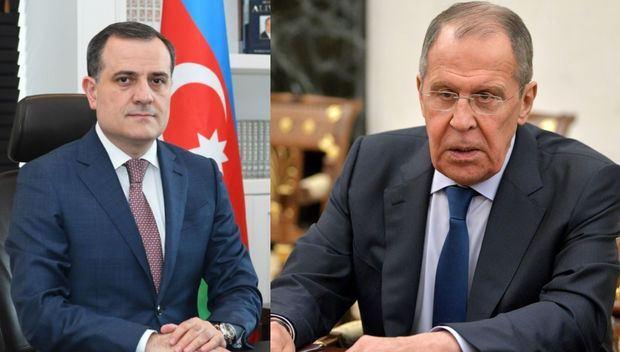 Azerbaijani, Russian FMs hold phone talks