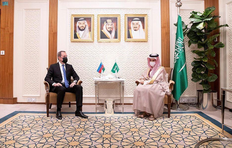 Azerbaijani, Saudi FMs mull Karabakh post-war situation, mine threat