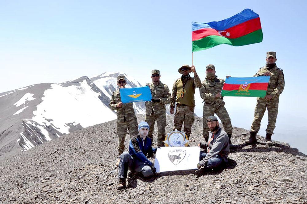 Azerbaijani servicemen’ expedition to "Zafar" peak wraps up [PHOTO/VIDEO]