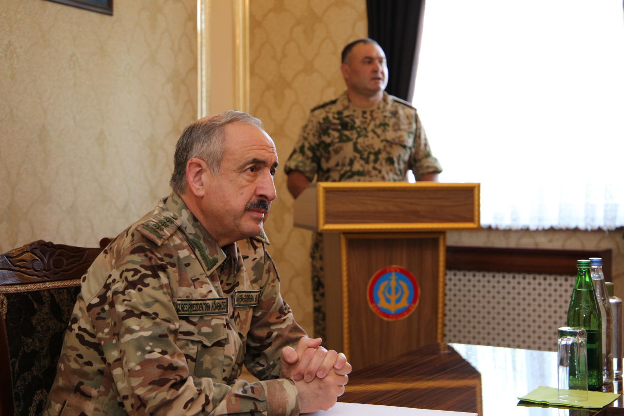 Presidential aide visits military unit in Nakhchivan