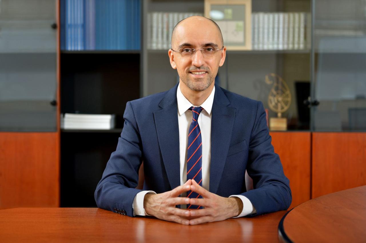 Azerbaijan improving mechanism of private organizations' participation in int'l road transportation