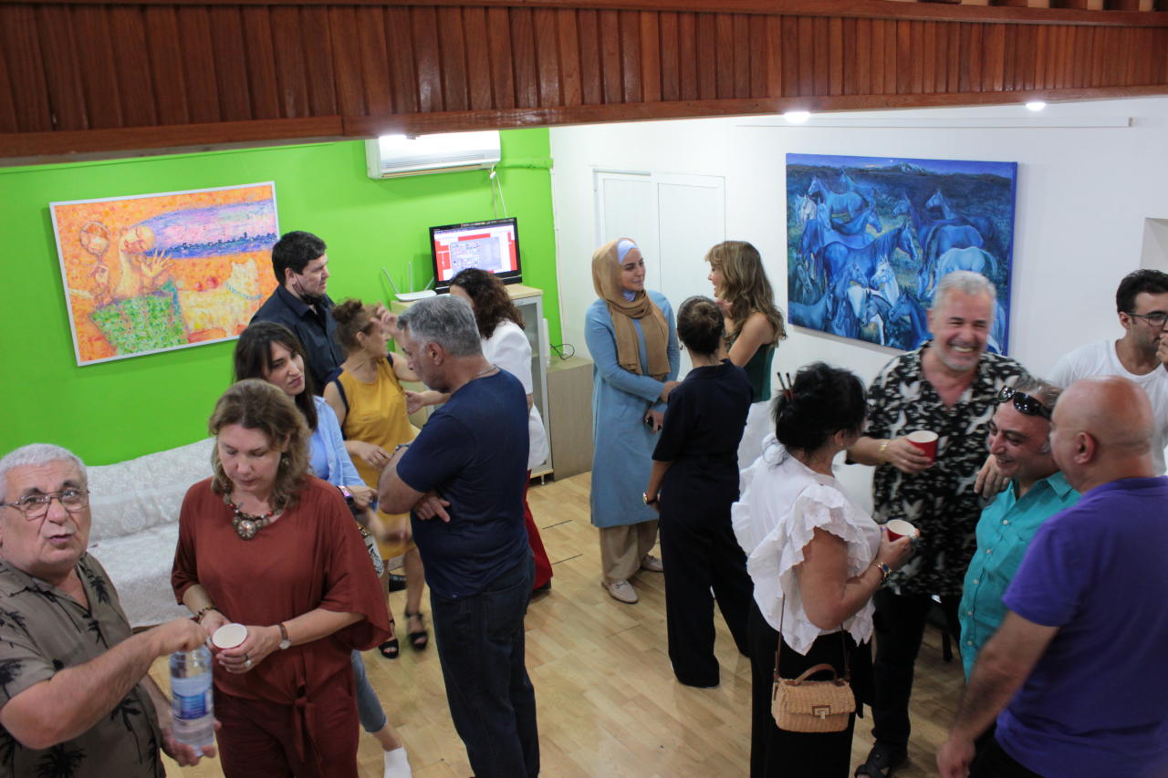 Int'l project "Scintillation Paintings" presented in Baku [PHOTO]