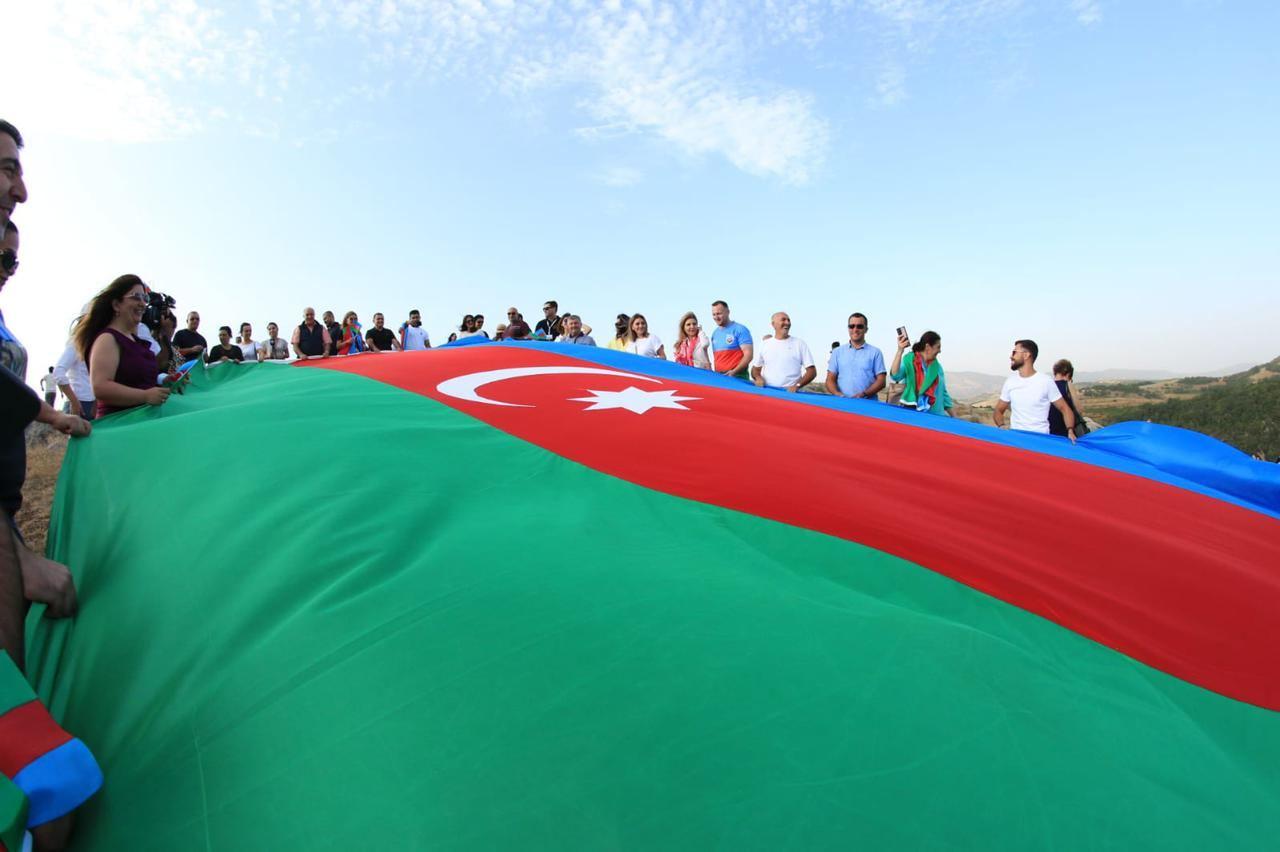 Azerbaijani diaspora reps visit Jidir Plain in Shusha [PHOTO]