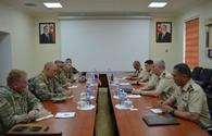 Azerbaijani, US military officials mull cooperation