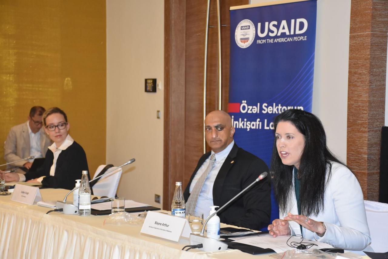 USAID hosts round table discussion to promote women’s entrepreneurship in Azerbaijan [PHOTO]