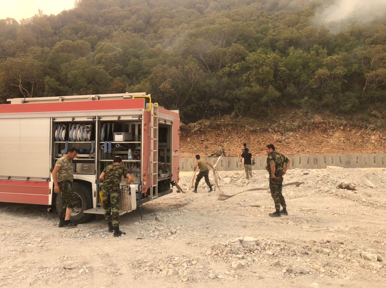 Azerbaijani firefighters extinguish fire reaching Turkey power plants (VIDEO)