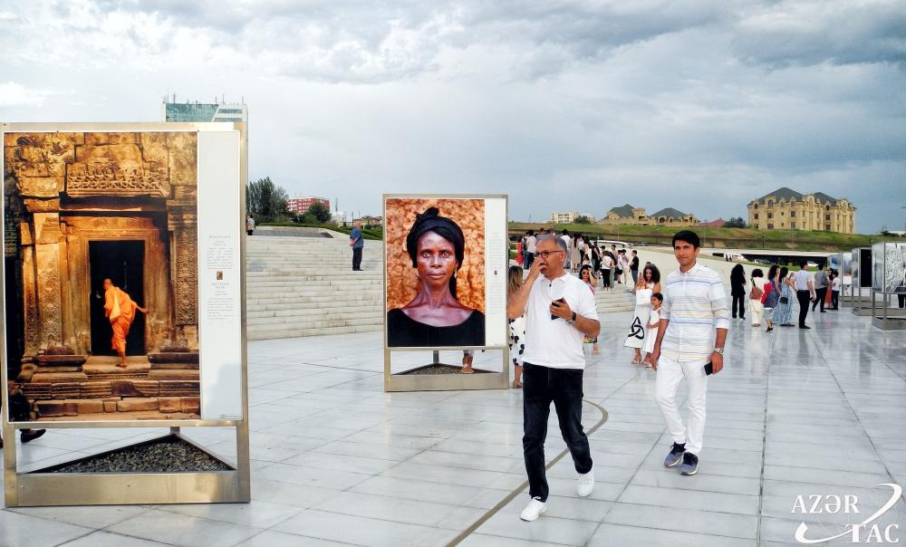 Reza Deghati hails tolerance in Azerbaijan [PHOTO] - Gallery Image