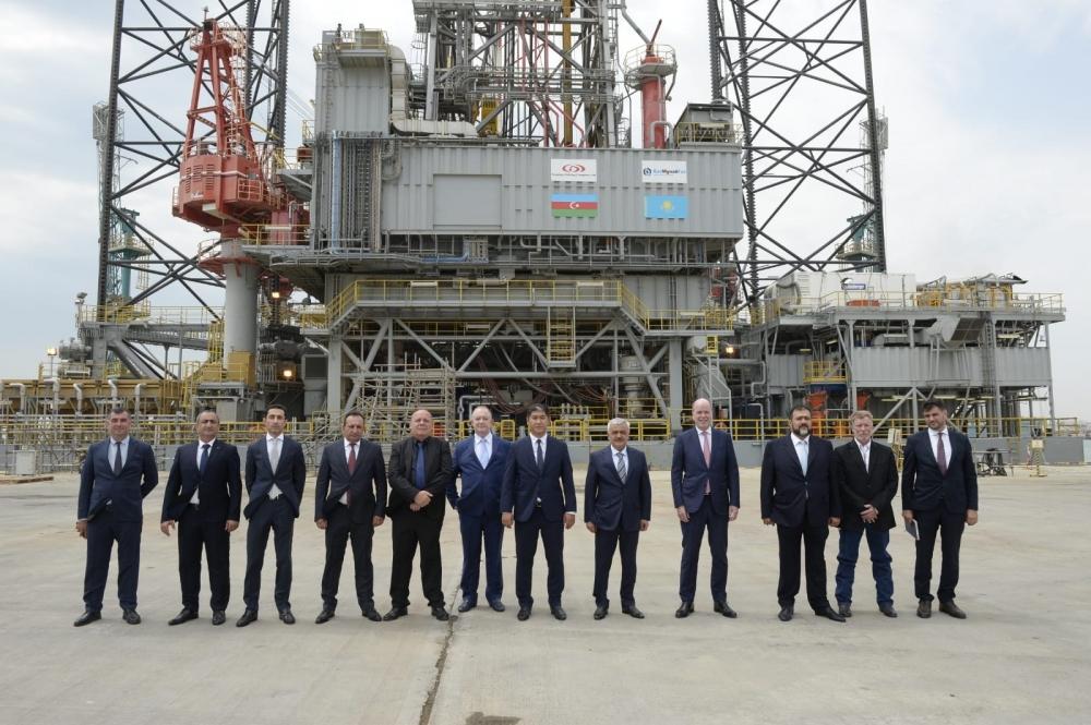 Azerbaijan commissions Satti jack-up rig for drilling in Caspian Sea [PHOTO]