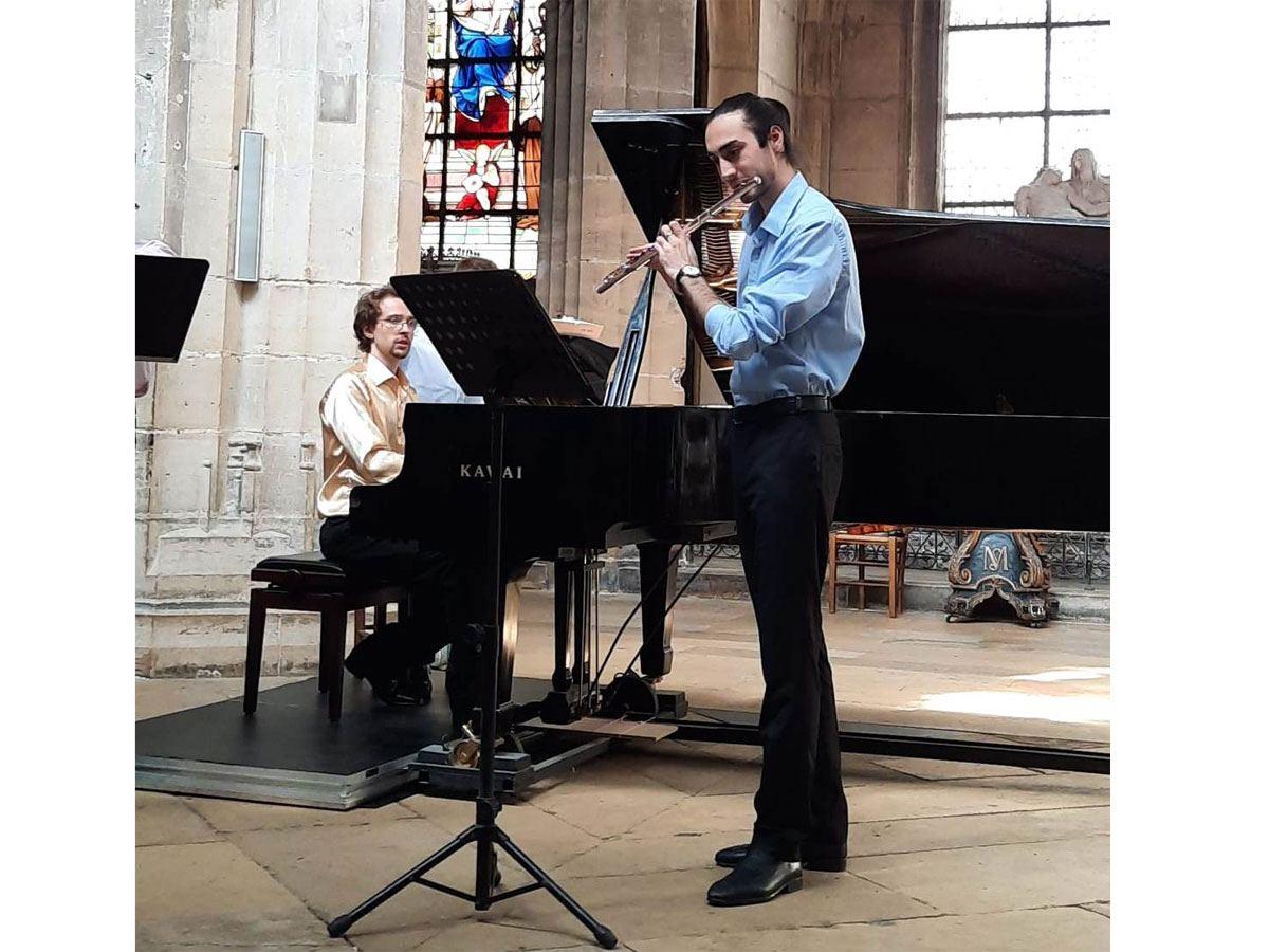 Young flutist gives charity concert in Paris [PHOTO/VIDEO]
