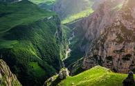 Ecotourism. Azerbaijan can turn into sustainable travel destination