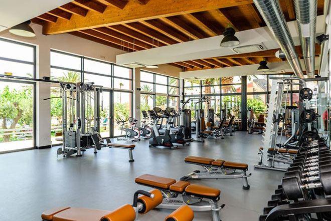 Azerbaijani ministry controls issue of checking COVID passports at entrance to gyms