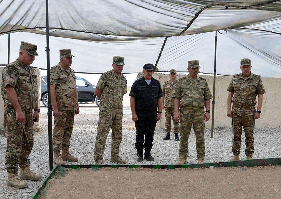 Defence chief inspects Azerbaijani-Turkish-Pakistani drills site [PHOTO]