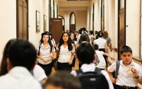 Azerbaijani prime minister signs decree on terms of school holidays