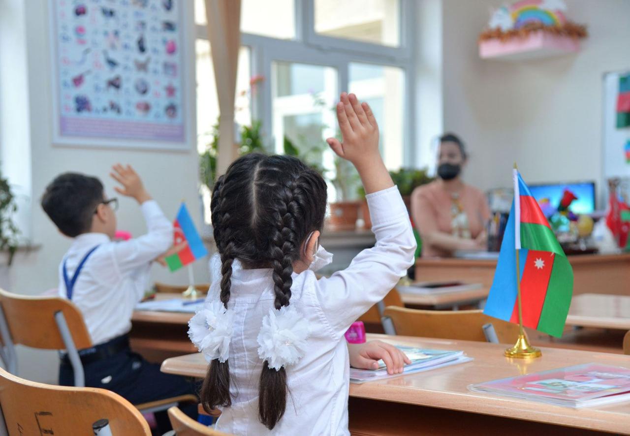 Azerbaijan announces number of school days for new academic year