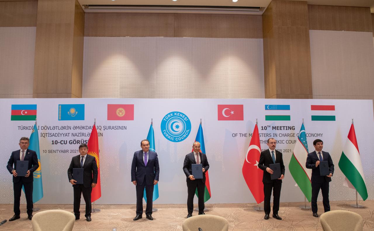 Turkic-speaking countries sign trade, economic accords [PHOTO]