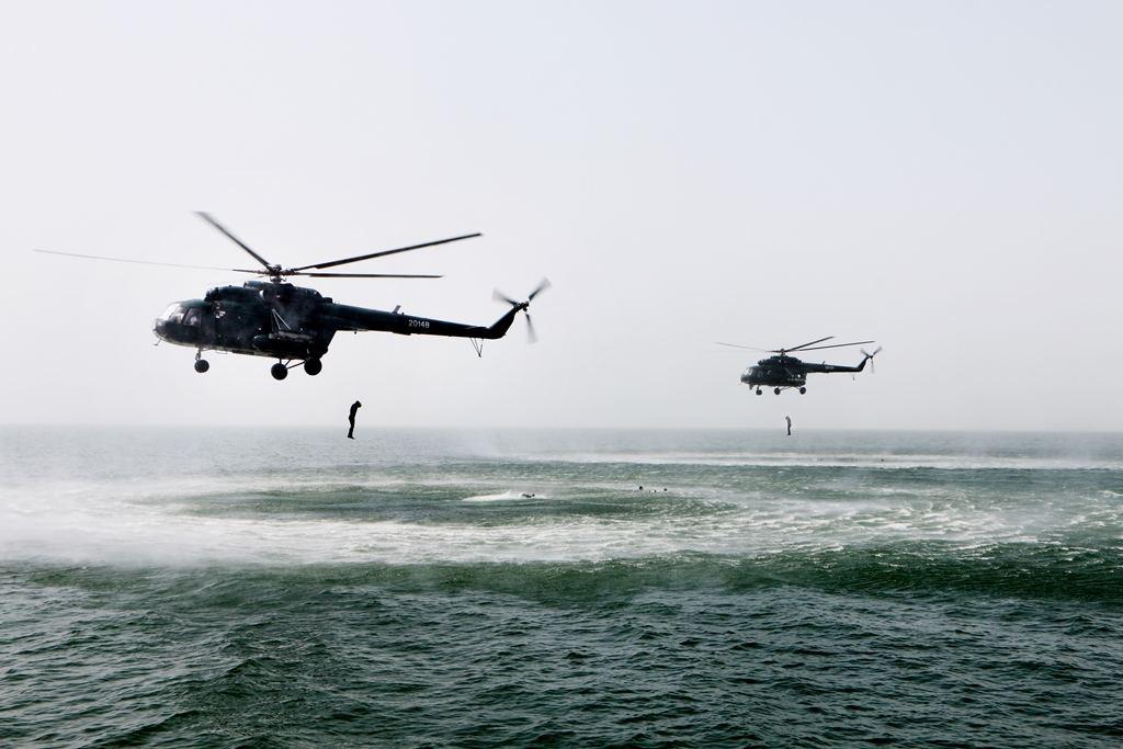 State Border Service holds tactical drills in Caspian Sea [PHOTO]