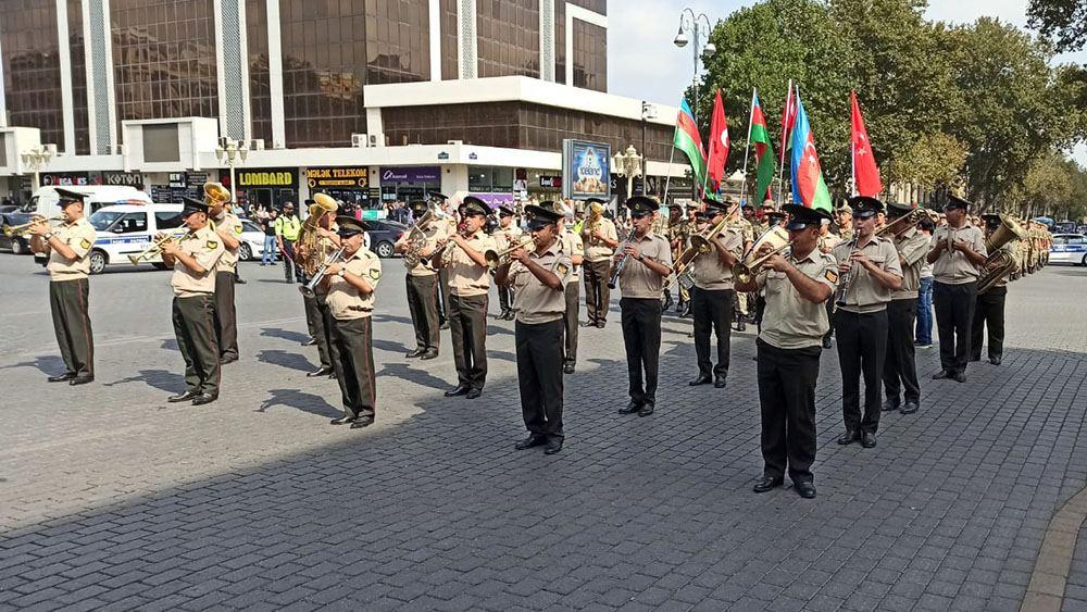 Azerbaijani Army holds events on 103rd anniversary of Baku's liberation [PHOTO] - Gallery Image