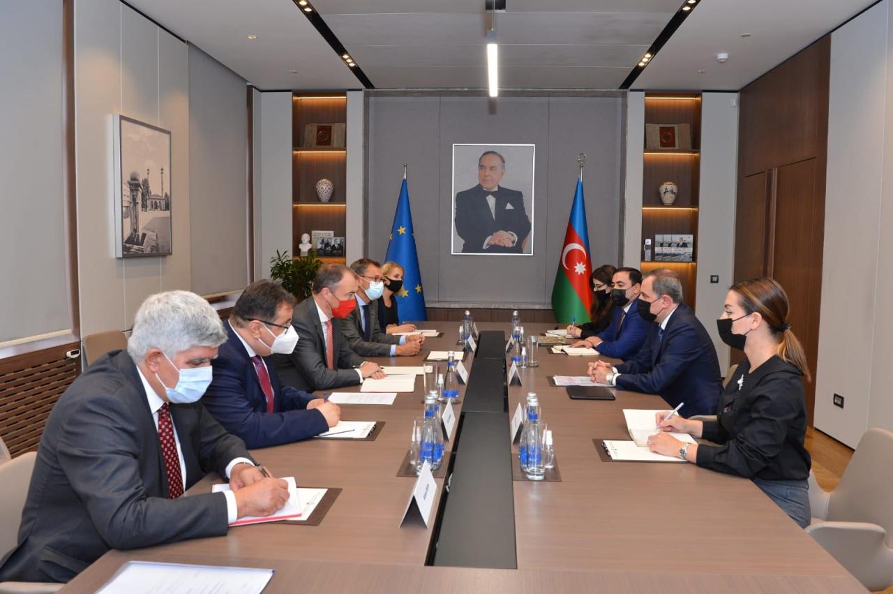 Azerbaijan FM, EU envoy mull regional security, border delimitation [PHOTO]