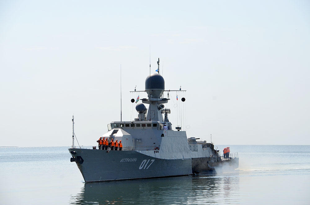 Russian warships arrive in Azerbaijan PHOTO