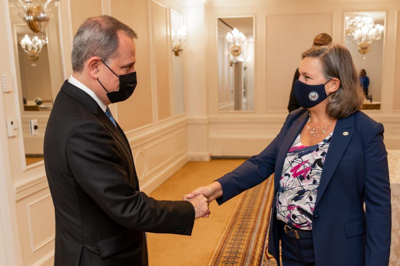 Azerbaijani FM, top U.S. official mull regional, int'l security [PHOTO]