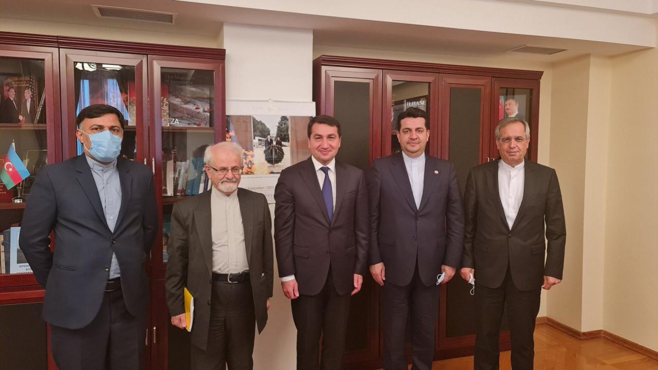 Assistant to Azerbaijani president talks bilateral and regional issues with Iranian Deputy FM