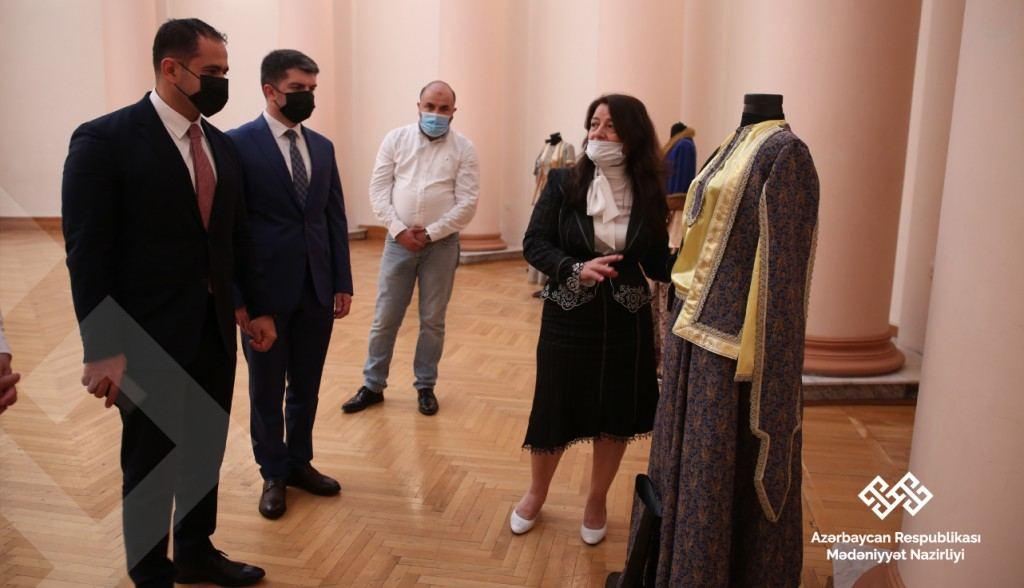 Standarts of traditional dress presented in Baku [PHOTO] - Gallery Image