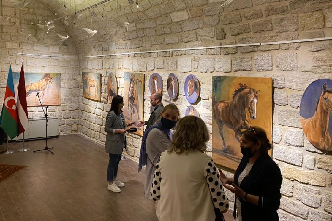 Karabakh horse through eyes of artist [PHOTO/VIDEO]