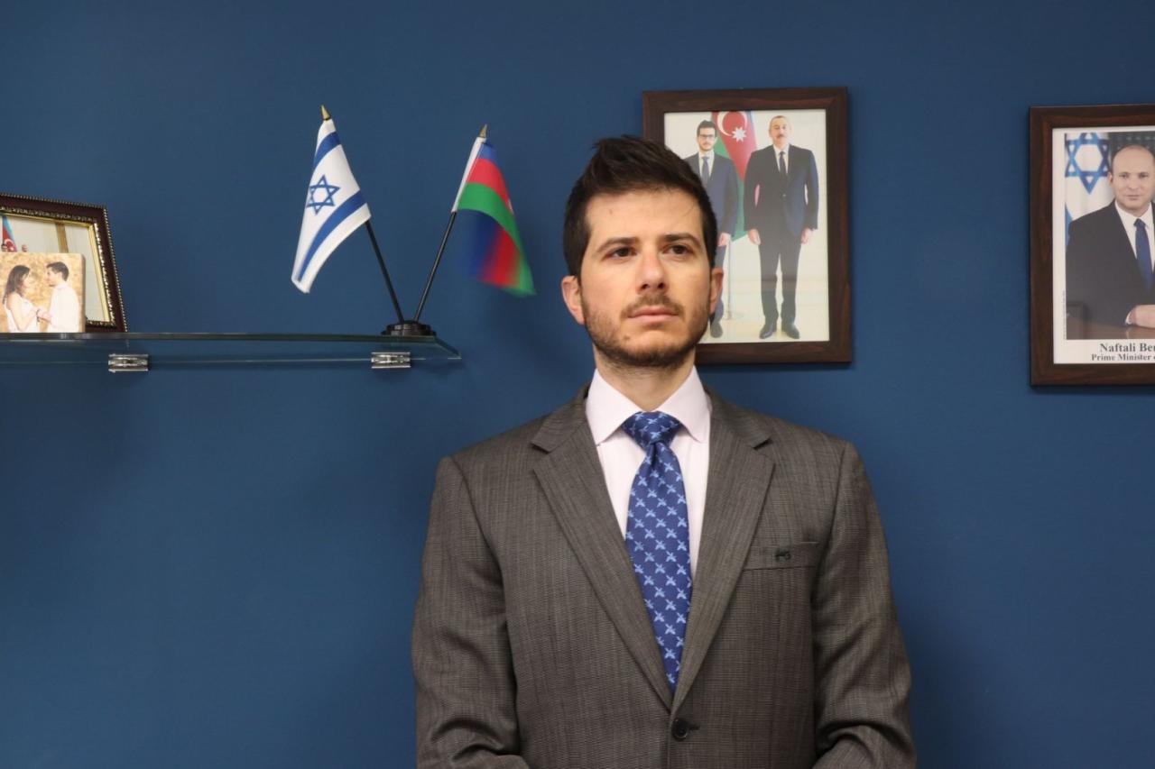 Israeli ambassador to Azerbaijan commemorates Karabakh War martyrs with minute of silence
