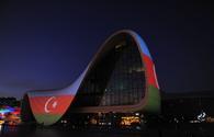 Heydar Aliyev Center in Baku illuminated with colors of National Flag of Azerbaijan <span class="color_red">[PHOTO]</span>