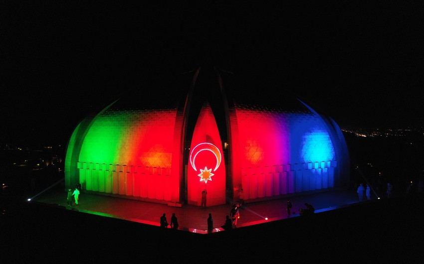 Pakistan Monument illuminated with Azerbaijani flag