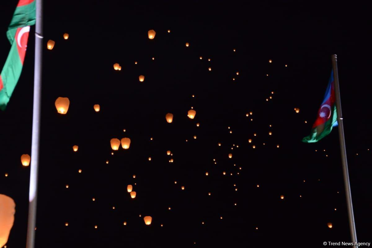 3,000 sky lanterns launched from Memorial Complex of Patriotic War in Baku [PHOTO]