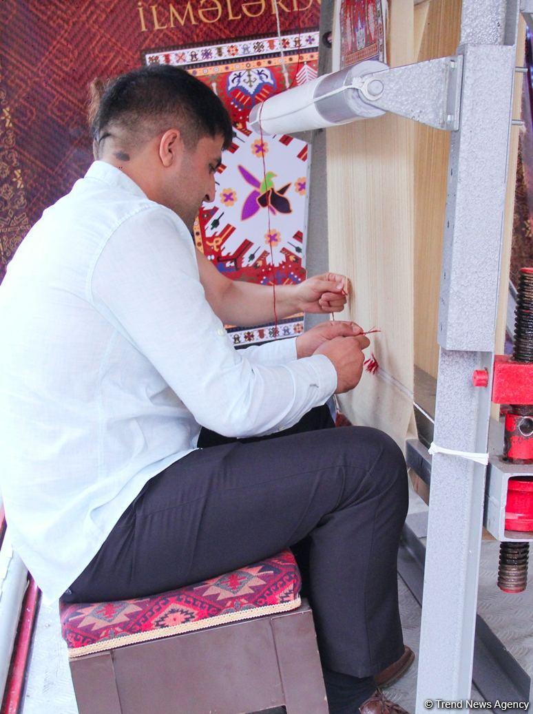 Carpet weaving art unites people across country [PHOTO] - Gallery Image
